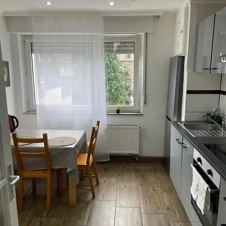 Schoene In Ruhiger Lage