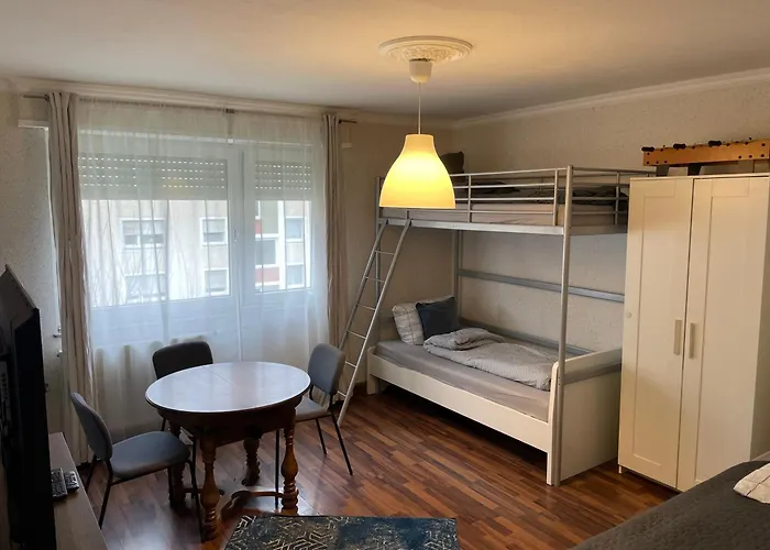 Schoene In Ruhiger Lage アパート *